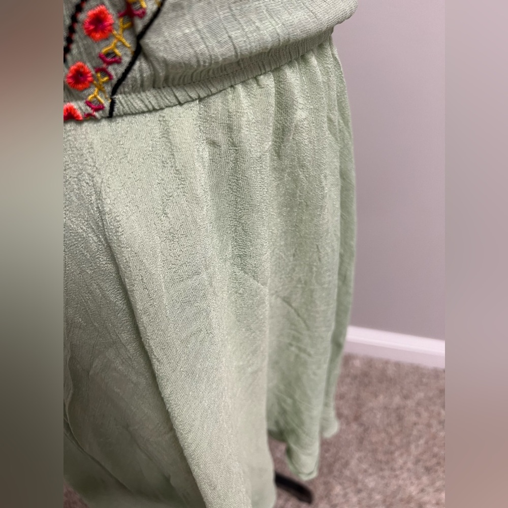 Embroidered Halter Dress - Picture 4 of 4